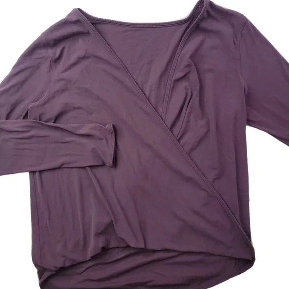 Lululemon Black Cherry Freedom Wrap - EUC - Picture 4 of 4